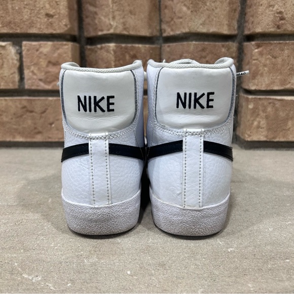 sold!!! - Picture 3 of 5